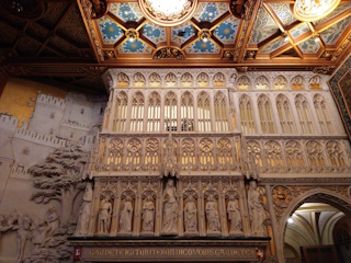 Photo of where the orchestra would be from the floor of the dance hall in De Haar castle.