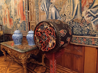 A photo of a Taiko drum inside De Haar castle.